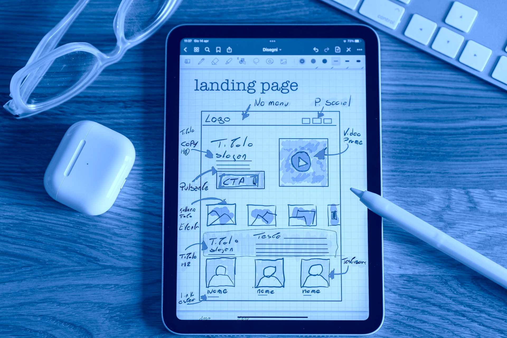 ¿Qué aspectos debe considerar una empresa al elegir una agencia de diseño web?